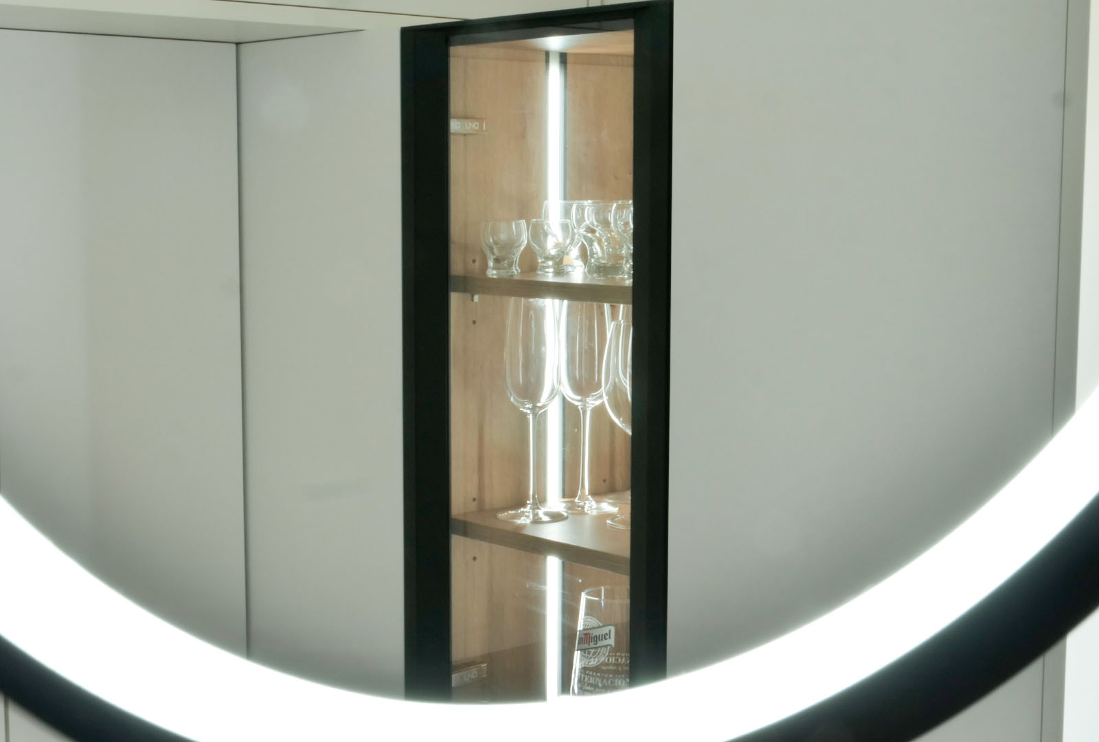 Kuchyna_Biela_Matt_Dub_Arlington_Bridlica_Scivaro_(2)